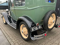 Ford - a tudor sedan oldtimer - afbeelding 2 van  58