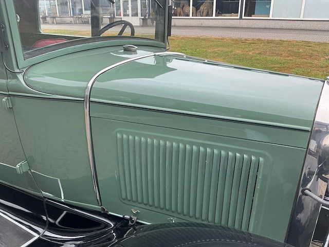 Ford - a tudor sedan oldtimer - afbeelding 11 van  58