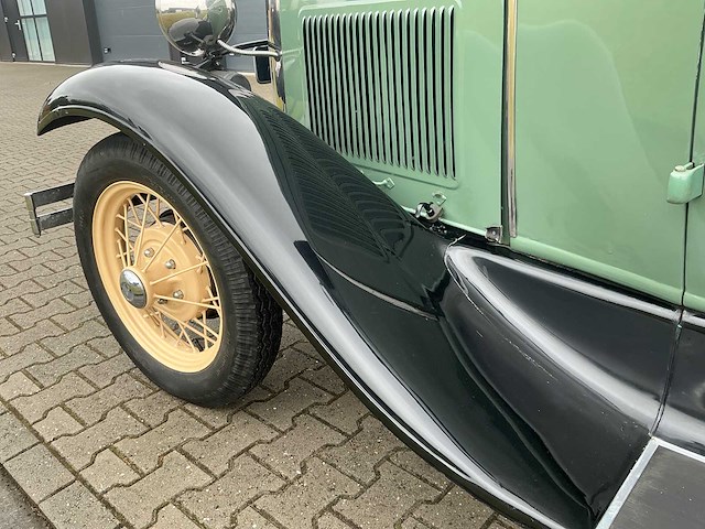 Ford - a tudor sedan oldtimer - afbeelding 25 van  58