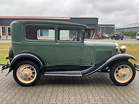 Ford - a tudor sedan oldtimer - afbeelding 34 van  58