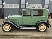 Ford - a tudor sedan oldtimer - afbeelding 56 van  58