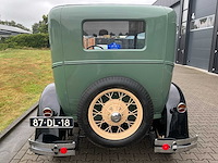 Ford - a tudor sedan oldtimer - afbeelding 57 van  58