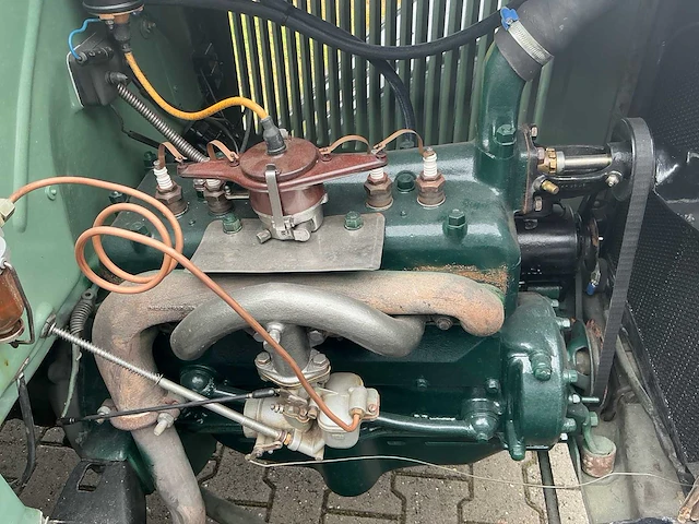 Ford - a tudor sedan oldtimer - afbeelding 17 van  43