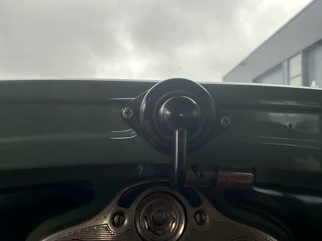 Ford - a tudor sedan oldtimer - afbeelding 32 van  43