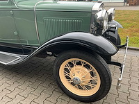 Ford - a tudor sedan oldtimer - afbeelding 8 van  52