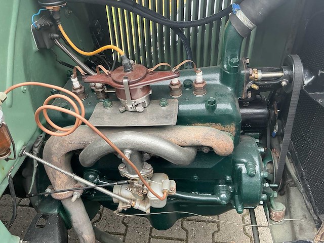 Ford - a tudor sedan oldtimer - afbeelding 17 van  52