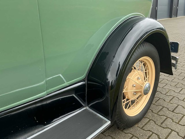Ford - a tudor sedan oldtimer - afbeelding 28 van  52