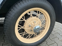 Ford - a tudor sedan oldtimer - afbeelding 30 van  52
