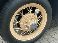 Ford - a tudor sedan oldtimer - afbeelding 31 van  52