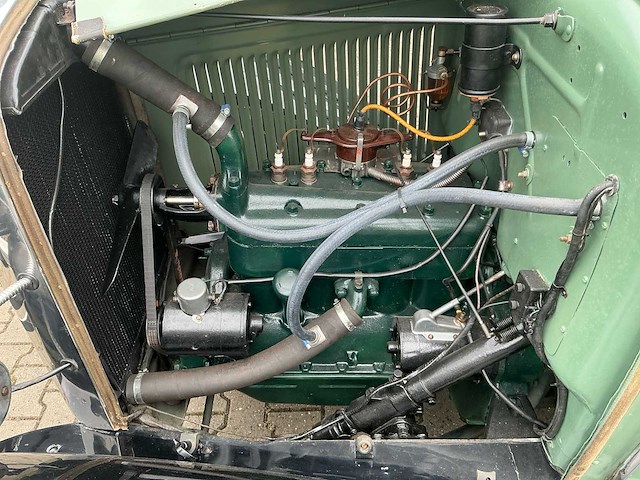 Ford - a tudor sedan oldtimer - afbeelding 35 van  52