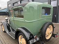 Ford - a tudor sedan oldtimer - afbeelding 52 van  52