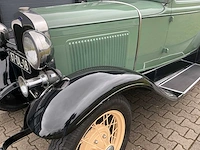 Ford - a tudor sedan oldtimer - afbeelding 14 van  58