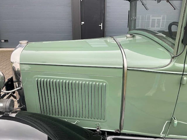 Ford - a tudor sedan oldtimer - afbeelding 24 van  58