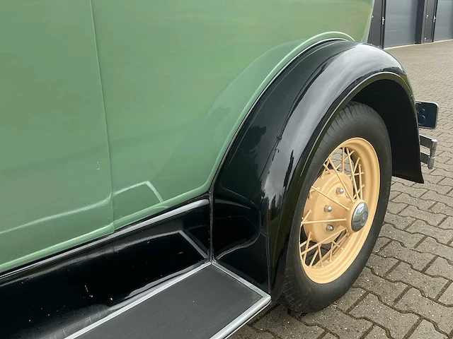 Ford - a tudor sedan oldtimer - afbeelding 28 van  58