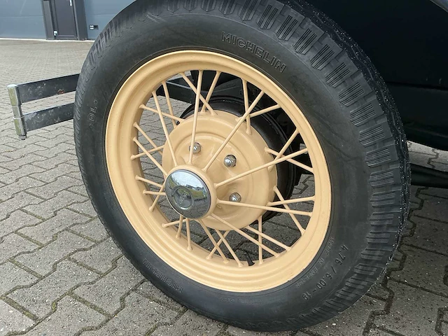 Ford - a tudor sedan oldtimer - afbeelding 29 van  58