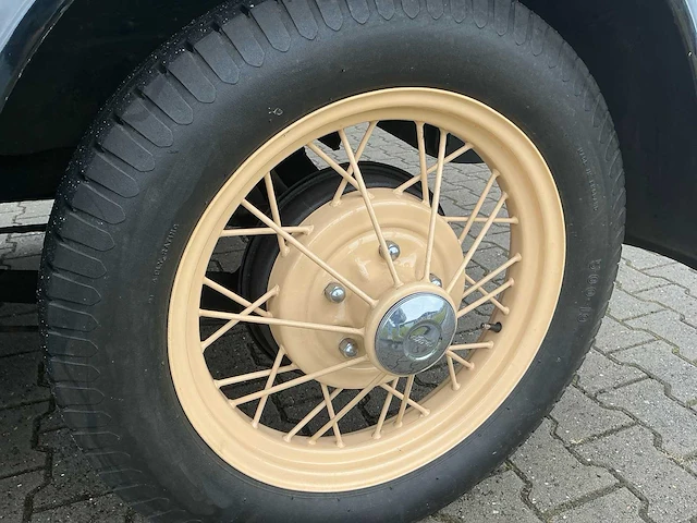 Ford - a tudor sedan oldtimer - afbeelding 30 van  58