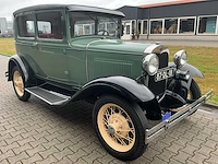 Ford - a tudor sedan oldtimer - afbeelding 23 van  58