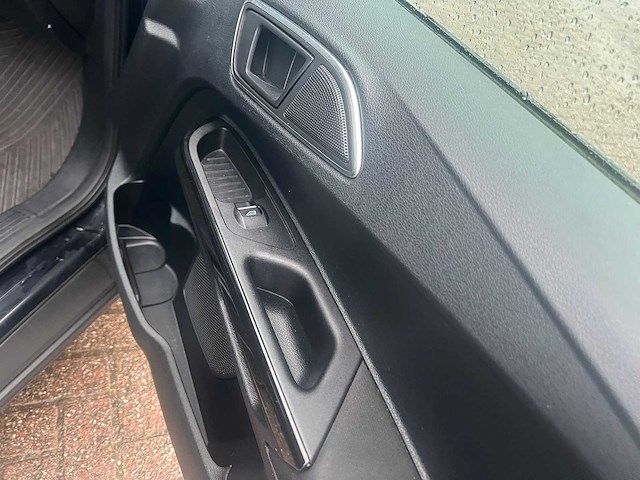Ford - b-max - 1.0 ecob. titanium - car - afbeelding 14 van  27