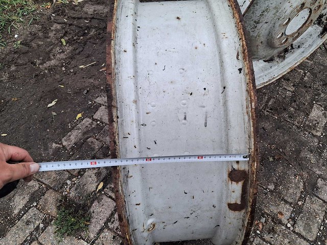 Ford - band, wiel en velg (2x) - afbeelding 2 van  4