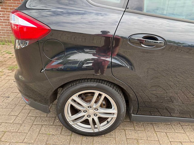 Ford - c-max - 1.0 titanium - personenauto - 2013 - afbeelding 17 van  25