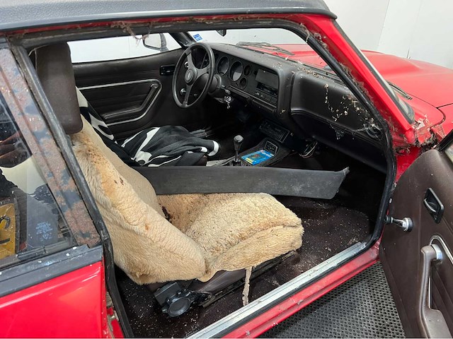 Ford - capri - 2000 s 6 cyl. - oldtimer - 1980 - afbeelding 2 van  26