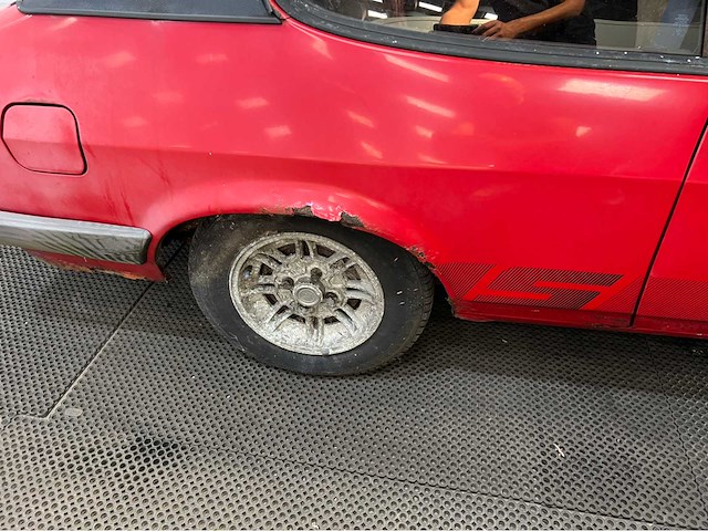 Ford - capri - 2000 s 6 cyl. - oldtimer - 1980 - afbeelding 11 van  26