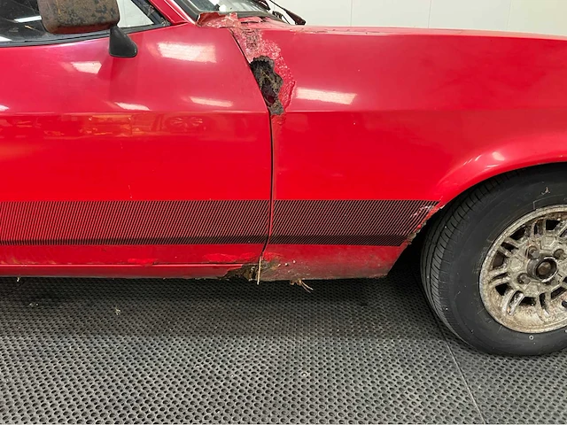 Ford - capri - 2000 s 6 cyl. - oldtimer - 1980 - afbeelding 10 van  27