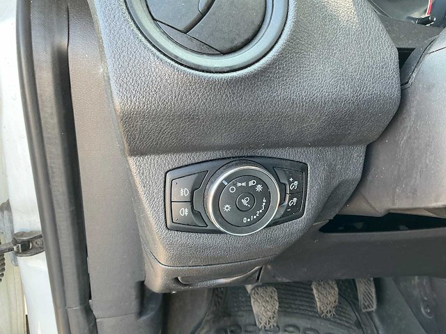 Ford - courier - transit - bedrijfswagen - afbeelding 4 van  15