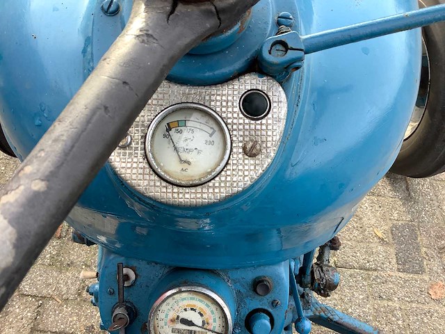 Ford - dexta - oldtimer tractor - afbeelding 7 van  8