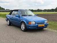 Ford - escort - cabrio - 1.6 xr3 inj. - personenauto - 1988 - afbeelding 19 van  27