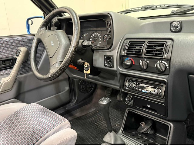 Ford - escort - cabrio - 1.6 xr3 inj. - personenauto - 1988 - afbeelding 5 van  18