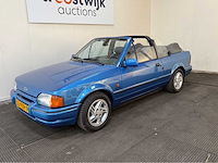 Ford - escort - cabrio - 1.6 xr3 inj. - personenauto - 1988 - afbeelding 1 van  18