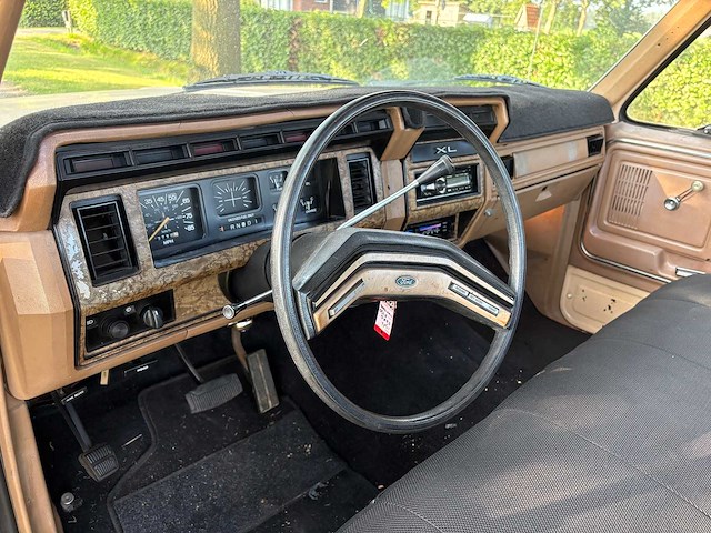Ford - f150 - oldtimer - afbeelding 3 van  10