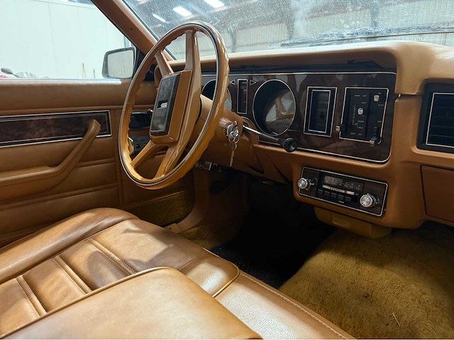 Ford - fairmont - futura - oldtimer - 1981 - afbeelding 15 van  32