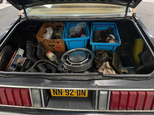 Ford - fairmont - futura - oldtimer - 1981 - afbeelding 25 van  32