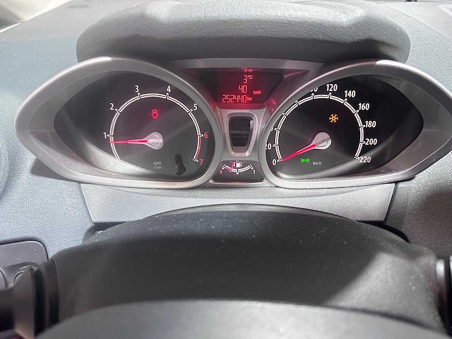 Ford - fiesta - 1.25 titanium - 58-hxj-8 - afbeelding 2 van  20