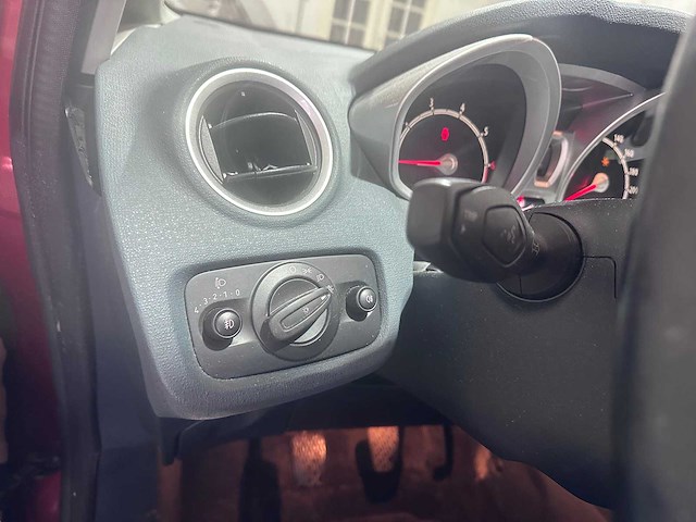 Ford - fiesta - 1.25 titanium - 58-hxj-8 - afbeelding 4 van  20