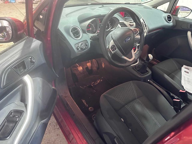 Ford - fiesta - 1.25 titanium - 58-hxj-8 - afbeelding 19 van  20