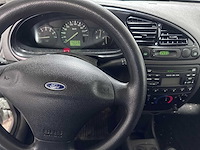 Ford - fiesta - 1.3-8v classic - 58-hz-zs- 2002 - afbeelding 11 van  12