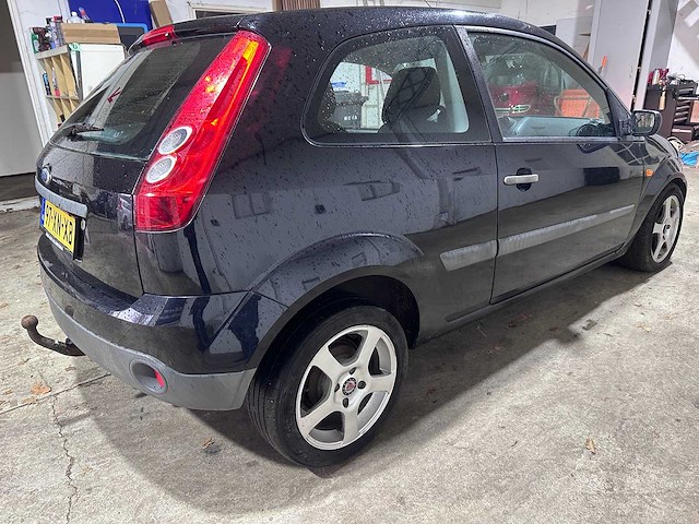 Ford - fiesta - 1.3-8v cool & sound - 97-xn-xb - afbeelding 7 van  8