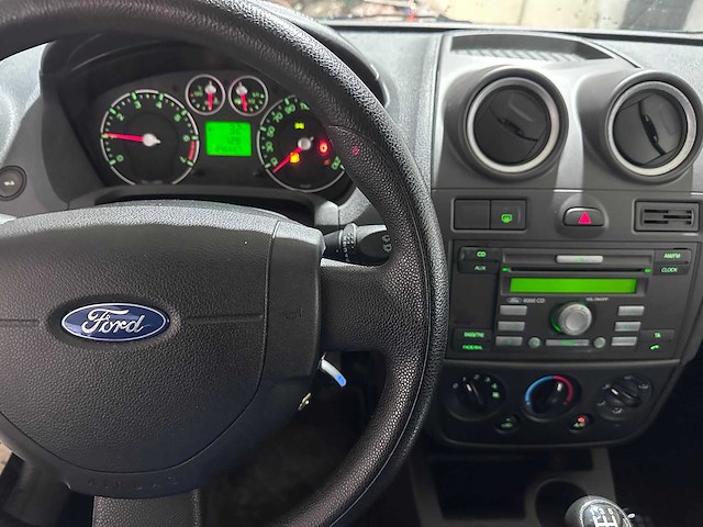 Ford - fiesta - 1.3-8v cool & sound - 97-xn-xb - afbeelding 8 van  8