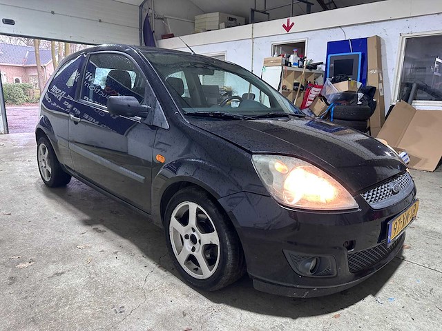 Ford - fiesta - 1.3-8v cool & sound - 97-xn-xb - afbeelding 12 van  16