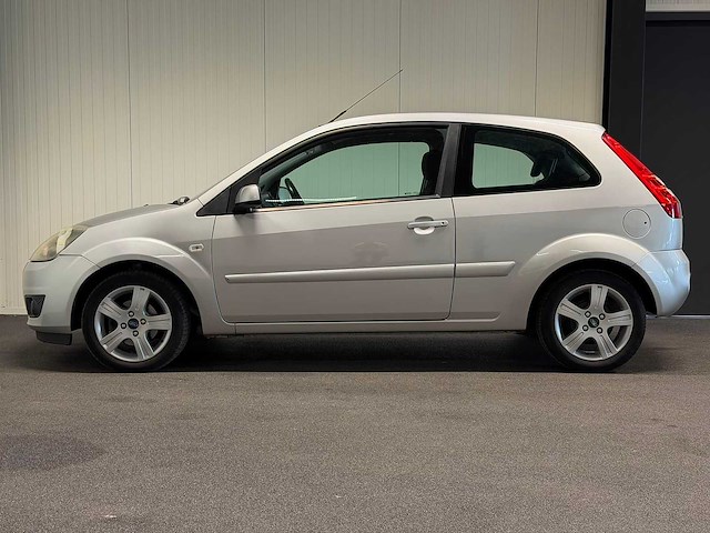 Ford - fiesta - 1.3-8v futura 77-hdl-5 2008 iaw - afbeelding 10 van  15