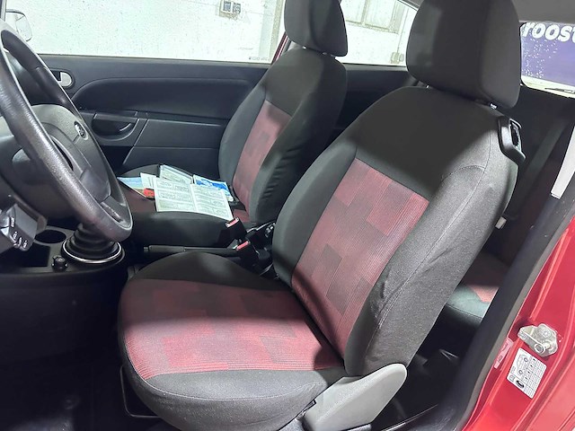 Ford - fiesta - 1.4-16v futura - 80-sl-dl - afbeelding 6 van  21
