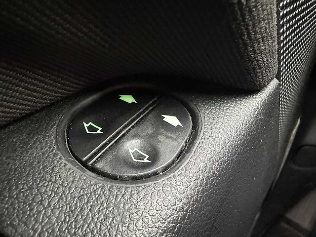 Ford - fiesta - 1.4-16v futura, 06-rv-px - afbeelding 3 van  13