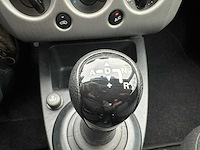 Ford - fiesta - 1.4-16v futura, 06-rv-px - afbeelding 4 van  13