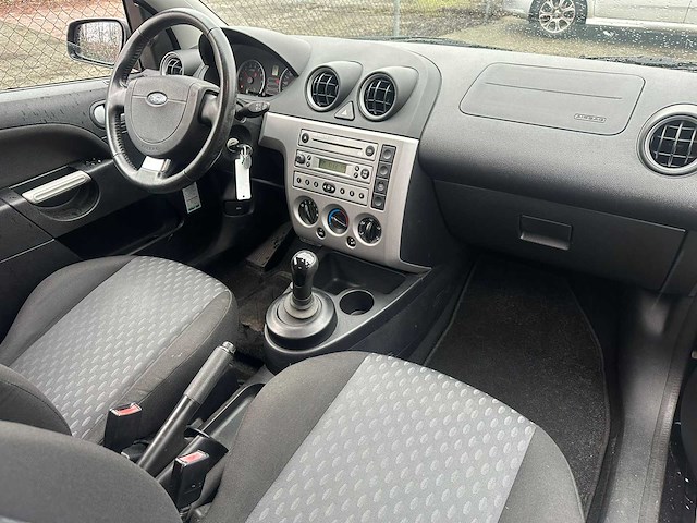 Ford - fiesta - 1.4-16v futura, 06-rv-px - afbeelding 9 van  13