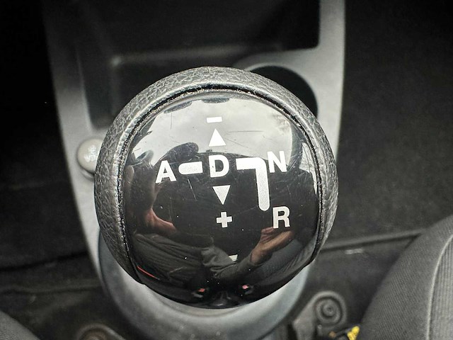 Ford - fiesta - 1.4-16v futura, 06-rv-px - afbeelding 2 van  10