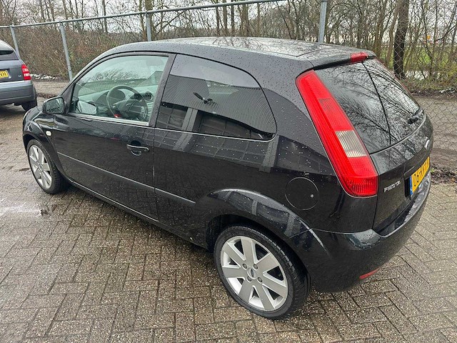 Ford - fiesta - 1.4-16v futura, 06-rv-px - afbeelding 3 van  6