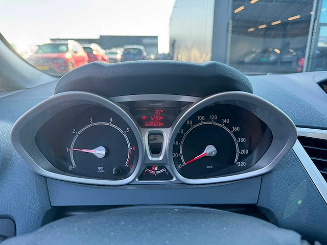 Ford - fiesta - 1.6 ghia 42-hnk-4 2009 iaw - afbeelding 4 van  17
